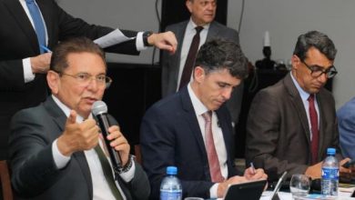 Adriano Galdino solicita prioridade do Governo na criação de unidade de Hemodiálise em Itabaiana