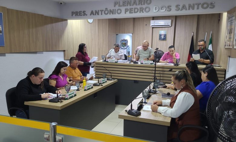 Câmara Municipal de Lagoa de Roça aprova mudança no horário das sessões ordinárias Câmara Municipal de Lagoa de Roça aprova mudança no horário das sessões ordinárias