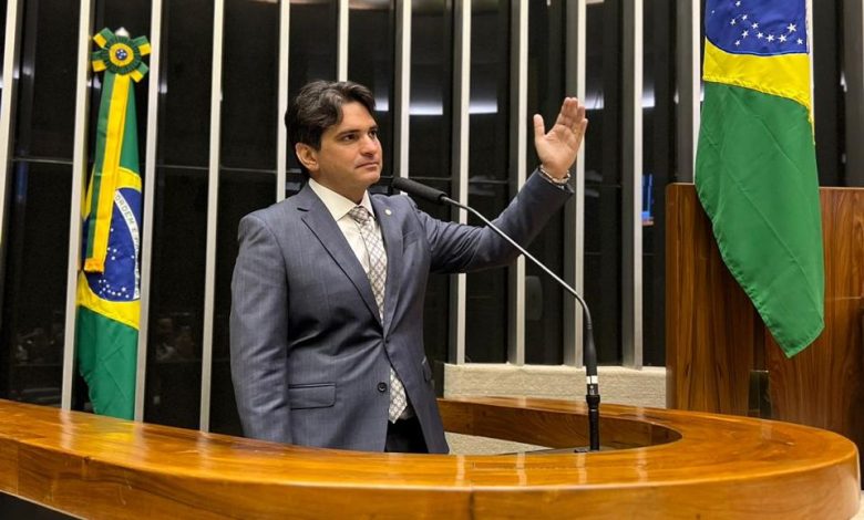 Senado aprova projeto de Murilo Galdino que proíbe descontos associativos na folha do INSS