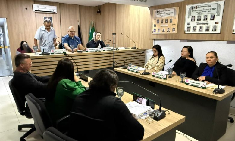 Câmara Municipal de Lagoa de Roça realiza sessão ordinária em novo horário Câmara Municipal de Lagoa de Roça realiza sessão ordinária em novo horário