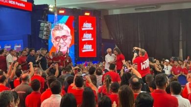 Cícero Lucena volta ao MDB e oficializa pré-candidatura em evento prestigiado na Capital