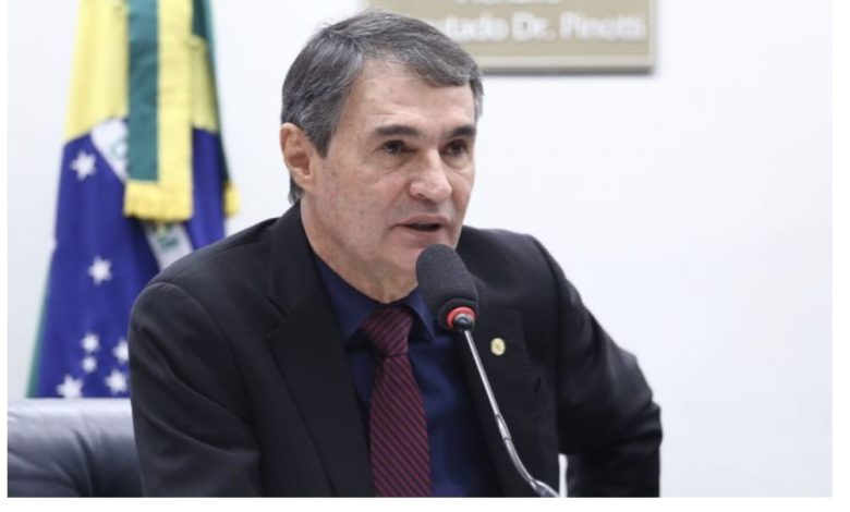 Comissão aprova diretrizes para estimular turismo de pessoas autistas  Fonte: Agência Câmara de Notícias