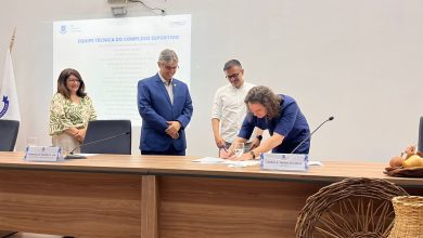 Veneziano participa da assinatura da Ordem de Serviço da maior obra da história da UFCG, articulada por ele junto ao governo Lula