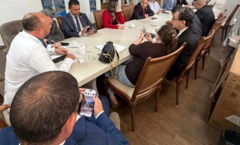 Presidente Saulo Germano reúne bancadas para alinhar votações da LOA 2026 e nova suplementação Presidente Saulo Germano reúne bancadas para alinhar votações da LOA 2026 e nova suplementação