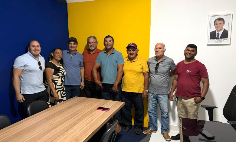 Deputado Romero Rodrigues recebe apoio de lideranças da oposição em Serraria Deputado Romero Rodrigues recebe apoio de lideranças da oposição em Serraria