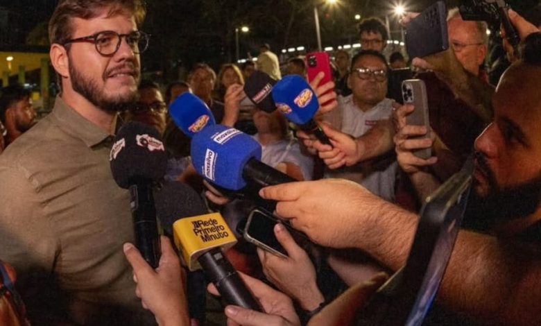 Bruno Cunha Lima reage às críticas e acusa oposição de “mentir” sobre obras e tentar “criar narrativas irreais” Bruno Cunha Lima reage às críticas e acusa oposição de “mentir” sobre obras e tentar “criar narrativas irreais”