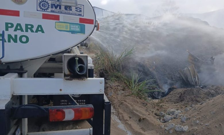 SESUMA mobiliza três caminhões-pipa e utiliza mais de 100 mil litros de água no combate a incêndio em fábrica de São José da Mata SESUMA mobiliza três caminhões-pipa e utiliza mais de 100 mil litros de água no combate a incêndio em fábrica de São José da Mata