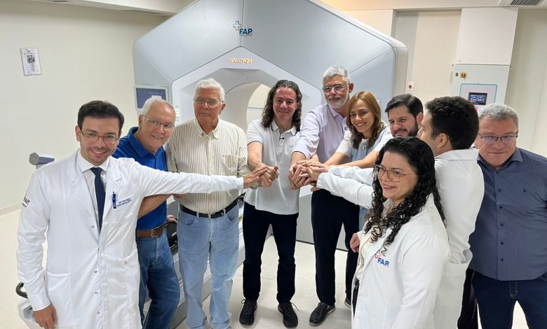 Acelerador Linear que custou R$ 8 milhões de emendas de Veneziano e Nilda Gondim começa a operar e dobra atendimentos no Hospital da FAP Acelerador Linear que custou R$ 8 milhões de emendas de Veneziano e Nilda Gondim começa a operar e dobra atendimentos no Hospital da FAP