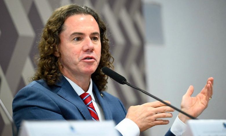 Veneziano anuncia posição contrária do MDB à proposta da dosimetria: “é assim que vamos nos posicionar na CCJ”