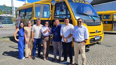 Caturité recebe terceiro ônibus escolar em 2025 e reforça investimentos na educação