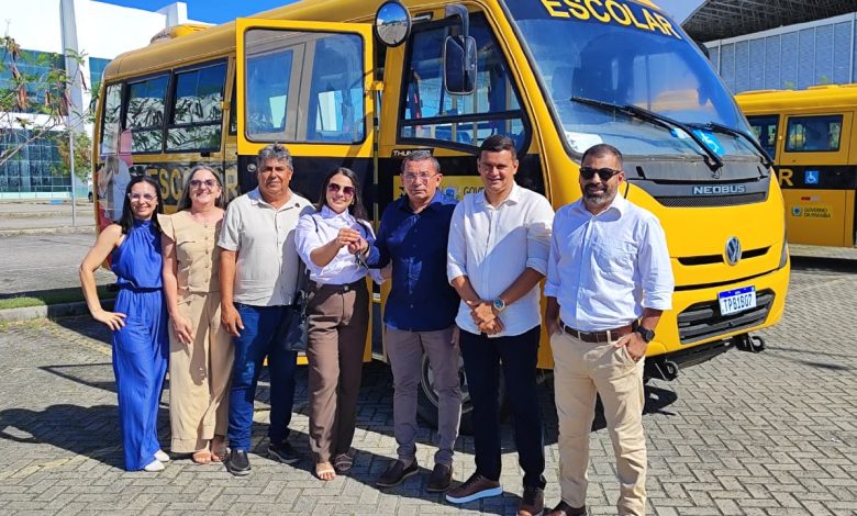 Caturité recebe terceiro ônibus escolar em 2025 e reforça investimentos na educação Caturité recebe terceiro ônibus escolar em 2025 e reforça investimentos na educação