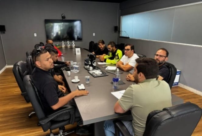 Superintendente de Trânsito recebe entregadores, reafirma continuidade das fiscalizações e garante diálogo com a categoria