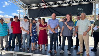 Prefeito de São João do Cariri entrega R$ 2 milhões em veículos à população e agradece a Veneziano destinação de recursos