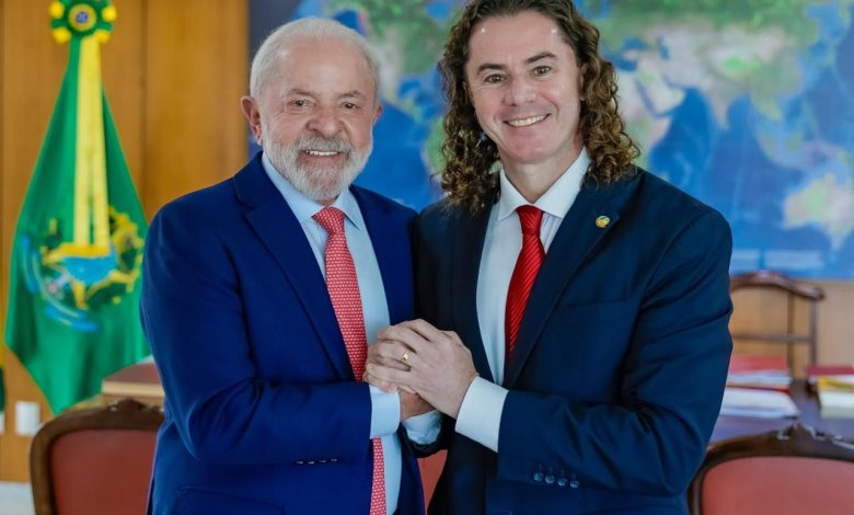 Em Brasília, Veneziano se encontra com Lula em Ato pela Democracia e agradece reafirmação do apoio à sua reeleição para o Senado