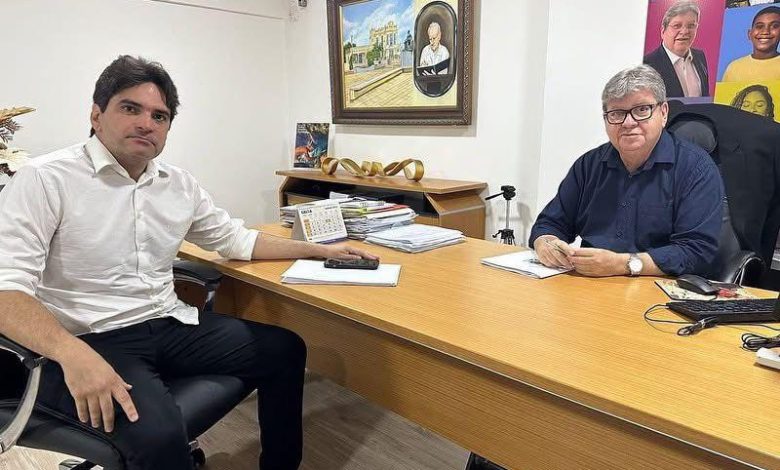 Em audiência com o governador, Murilo Galdino solicitou reforço policial para Catolé do Rocha Em audiência com o governador, Murilo Galdino solicitou reforço policial para Catolé do Rocha