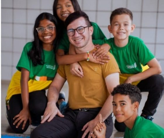 Campina Grande concede reajuste de 6% para professores da rede municipal, acima do piso nacional de 5,4%