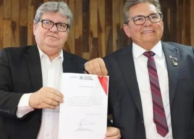Atuação do deputado Adriano Galdino garante assinatura da ordem de serviço para pavimentação entre Pocinhos e Olivedos Atuação do deputado Adriano Galdino garante assinatura da ordem de serviço para pavimentação entre Pocinhos e Olivedos