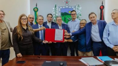 João Azevêdo autoriza construção de rodovia de R$ 33 milhões ligando Pocinhos a Olivedos