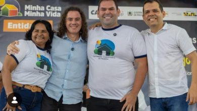 Prefeito, vice e lideranças de Alagoinha agradecem a Veneziano articulação para a construção de residencial na cidade