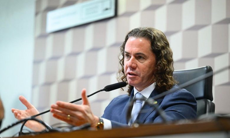 Veneziano anuncia posição favorável à PEC que propõe a jornada de trabalho 5×2, com redução para 36 horas semanais