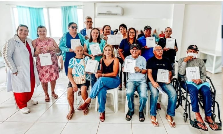 Prefeitura de Queimadas entrega 30 aparelhos auditivos e reforça compromisso com a inclusão e a qualidade de vida