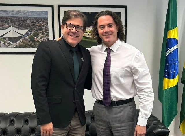 Ex-prefeito de Solânea, Kaiser Rocha confirma apoio à reeleição de Veneziano para o Senado* Ex-prefeito de Solânea, Kaiser Rocha confirma apoio à reeleição de Veneziano para o Senado*