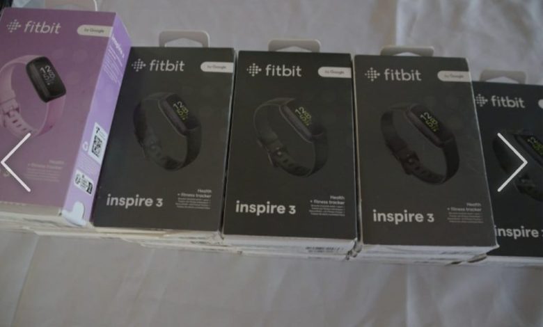 Em Campina Grande: entrega de relógios para monitorar saúde beneficia moradores do Cidade Madura