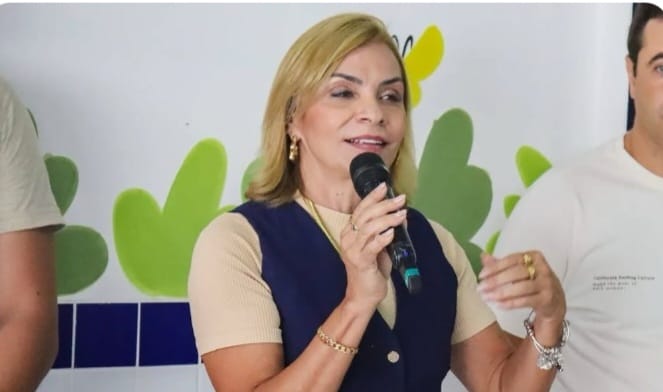 “Investir em educação é investir em vidas”, diz Delusia Barros durante entrega de escola em Queimadas