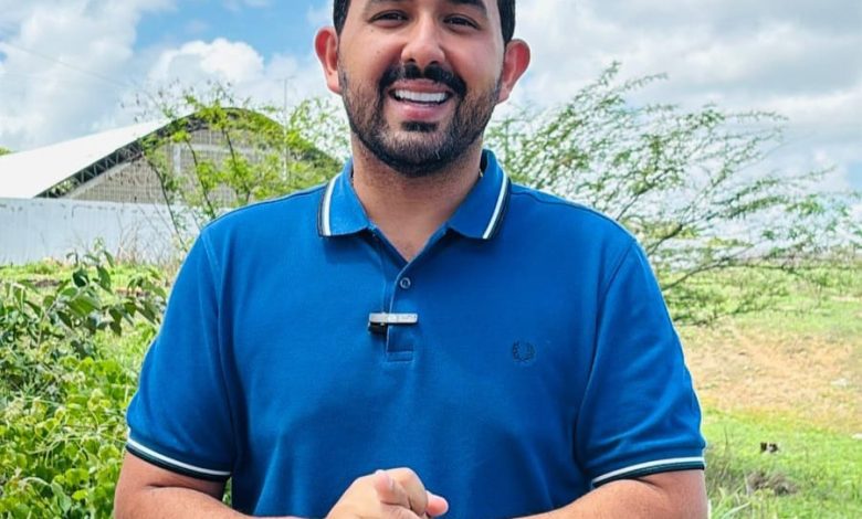 Felipe Coutinho comemora conquista e anuncia construção de 25 novas casas pela Caixa em Puxinanã Felipe Coutinho comemora conquista e anuncia construção de 25 novas casas pela Caixa em Puxinanã