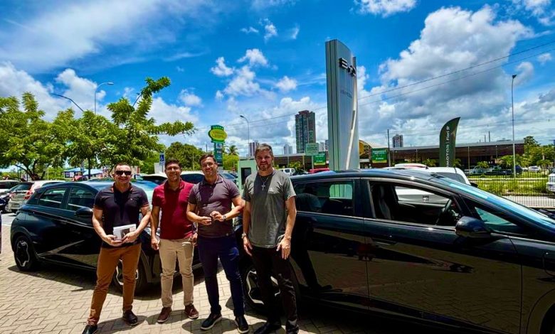 Prefeito de Areial, Carlos Henrique, anuncia aquisição de veículos elétricos para a frota municipal