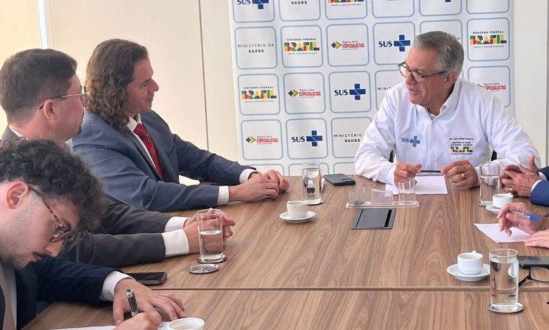 Ministro da Saúde Alexandre Padilha elogia postura de Veneziano na condução do Orçamento da Saúde para o Brasil em 2026