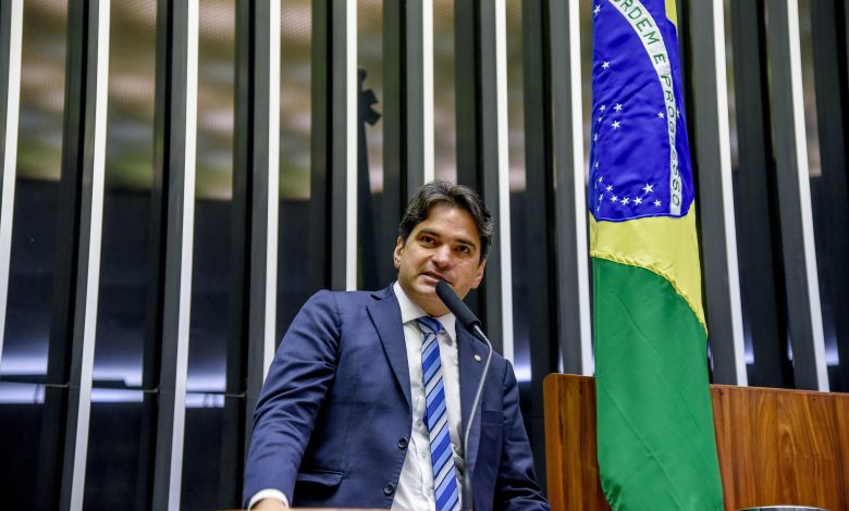 Murilo Galdino figura entre os mais lembrados e ocupa 2ª posição em pesquisa divulgada pelo Polêmica Paraíba